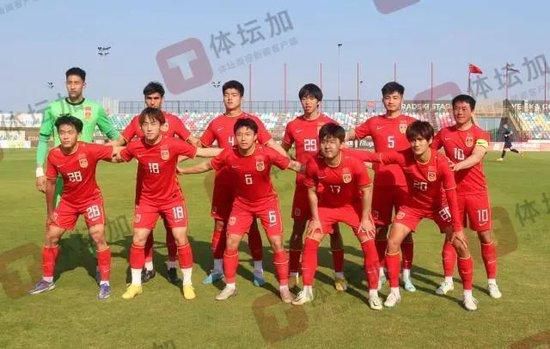 周迅助推青年摄影师 展现多面时尚魅 裘德·洛希望继续拍《神奇动物》：会一直等待 大片推荐 >> 动作 悬崖之上 8.2 暗藏汹涌谍战传奇 剧情 山河披锦绣 7.5 退耕还林脱贫致富 历史 大决战之淮海 9.0 抗战经典淮海战役 大决战之辽沈 改变历史史诗战略 剧情 免费 6.7 当代青年创业故事 爱情 漂亮的女邻居 7.5 三男子倾心一村姑 | | | | | | 电影频道节目中心官方网站 意见反馈 手机浏览精彩资讯 返回顶部 | (1/0) | (2/9) 组图： 重新播放 大图播放 猜你喜欢CCTV6 VIP影院 搜索 电影 星闻 独家 更多 专题 图片 视频 滚动 首页 新闻 大片 影库 CCTV6 VIP影院 客户端 电影网>新闻>明星资讯 詹姆斯·厄尔·琼斯去世！