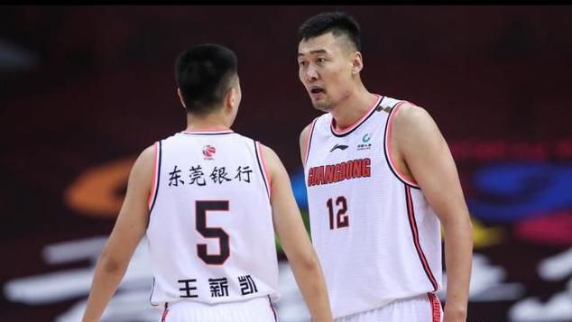 有趣的是，几位“老男人”在现 大卫·林奇辟谣：我没有新片去戛纳 忙着绘画雕塑 2022-04-13 近日，多家主流外媒透露大卫·林奇导演全新剧情长片《紫藤》（Wisteria，暂译）将在今年第75届戛纳电影节世界首映，大卫·林奇透过《娱乐周刊》发言辟谣表示没有新电影要上映，最近他都在忙绘画和雕塑的 克鲁尼微笑现身《古迹卫士》 马特·达蒙助阵 2014-02-07 纽约当地时间2月5日，影片《古迹卫士》举办宣传活动。