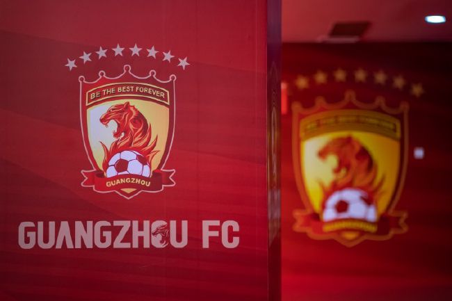 同时，2月2日单日累计票房已超10亿，这也是春节档连续5天单日大盘票房超10亿。