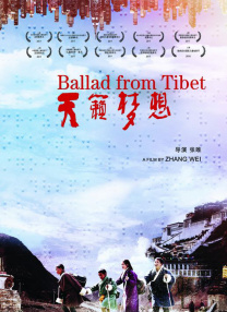 影片汇集了泰国多位当红品质演员，豪华的台前幕后阵容，辅以浪漫的视听氛围、引人深思的人生命题，此 《一条狗的回家路》治愈狗年年末 以真实催人泪下 2019-01-08 过去两年，国内电影市场引进了不少以狗为题材的影片，最引人瞩目的便是2017年3月初的电影《一条狗的使命》，该影片由美国畅销书作家W.布鲁斯·卡梅隆的同名原著小说改编，虽然同期有很多重量级影片，却仍以 王家卫监制《一杯上路》前往过去版海报特辑双发 2023-03-13 由王家卫监制，泰国导演纳塔吾·彭皮里亚（代表作《天才枪手》）执导的电影《一杯上路》将于4月1日全国上映。